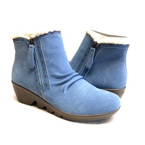 NWOT Skechers Suede Wedge Ankle Booties